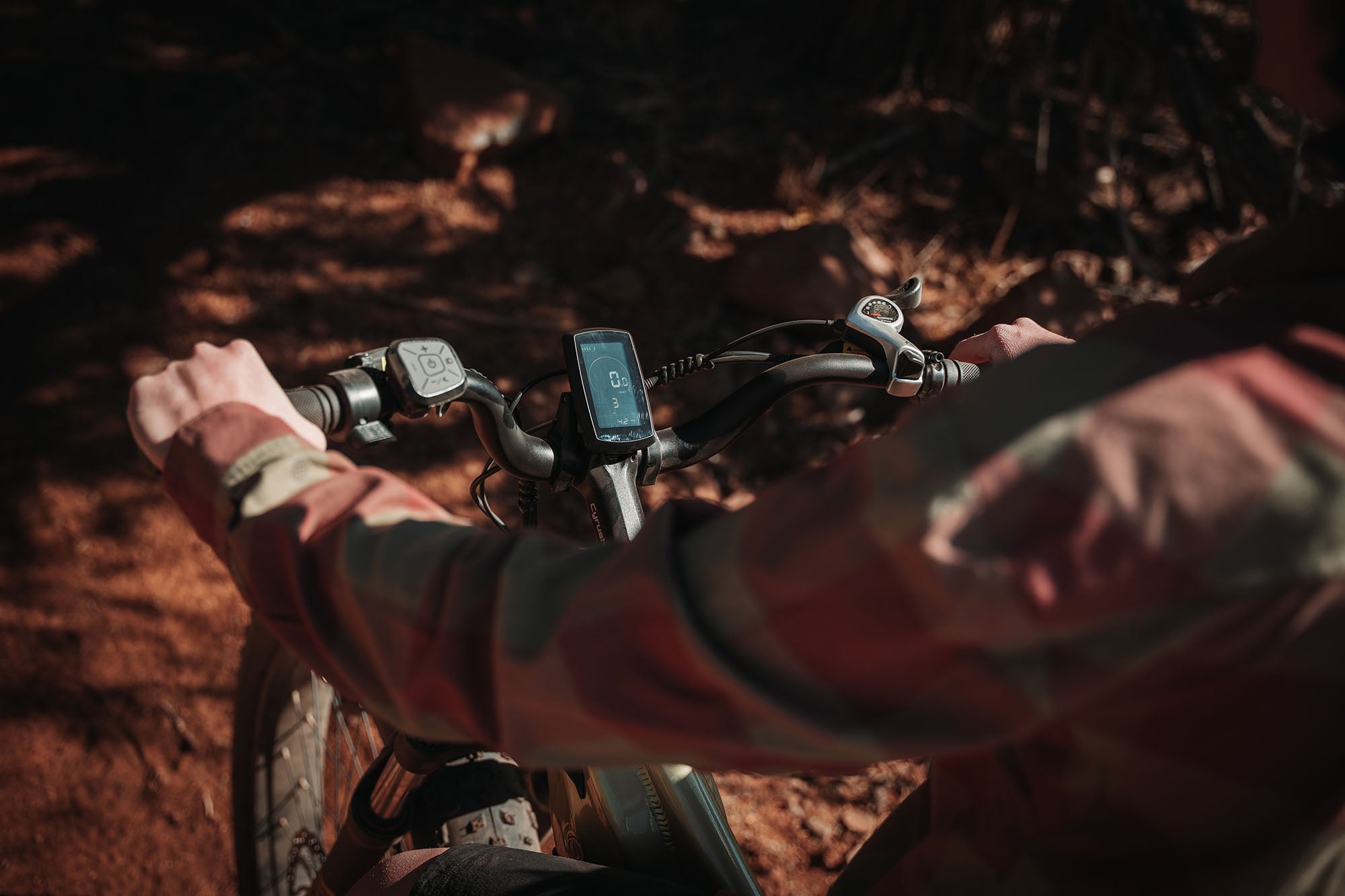 Cyrusher Rover Step-Over Full-Suspension E-Bike