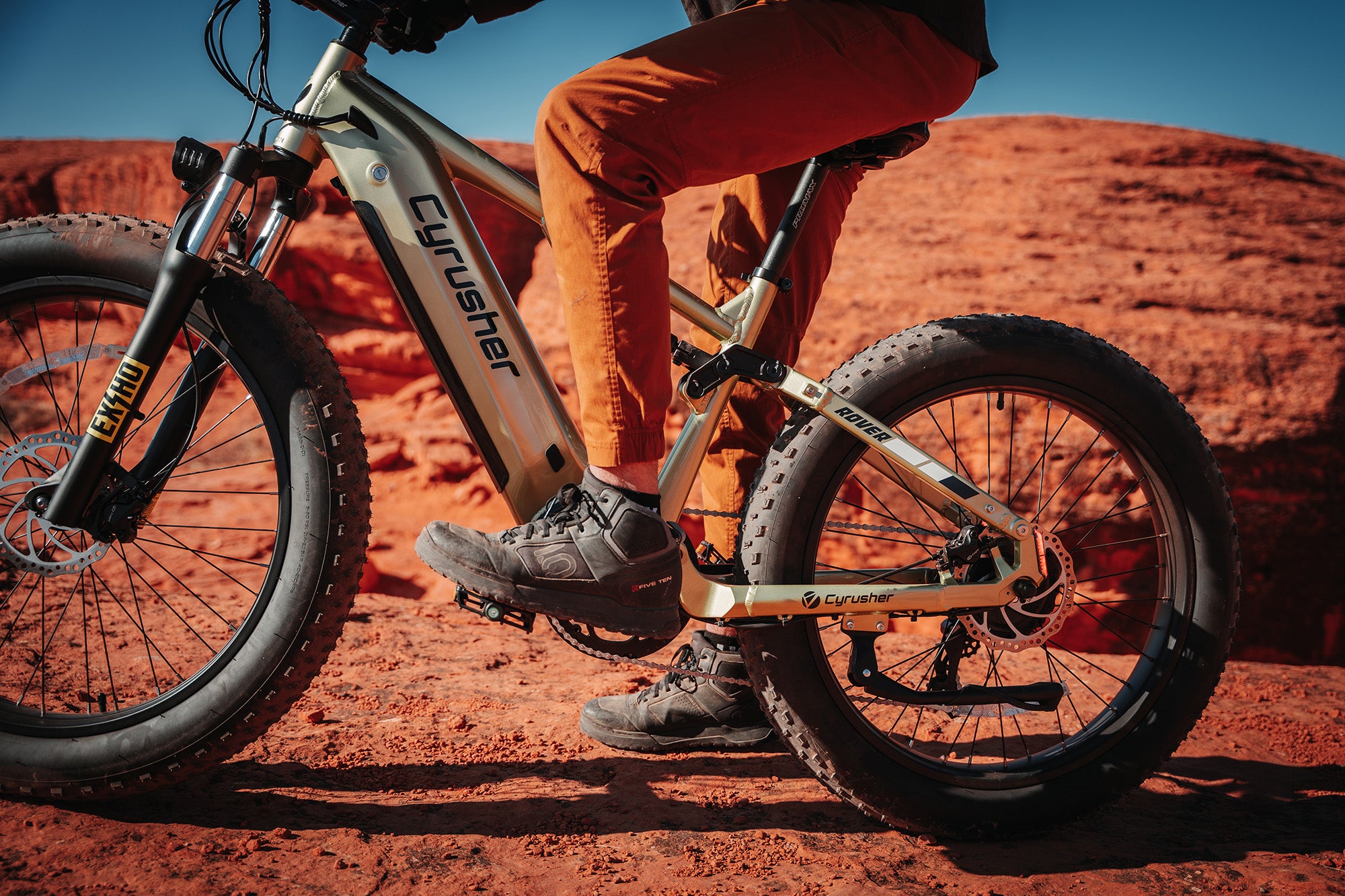 Cyrusher Rover Step-Over Full-Suspension E-Bike