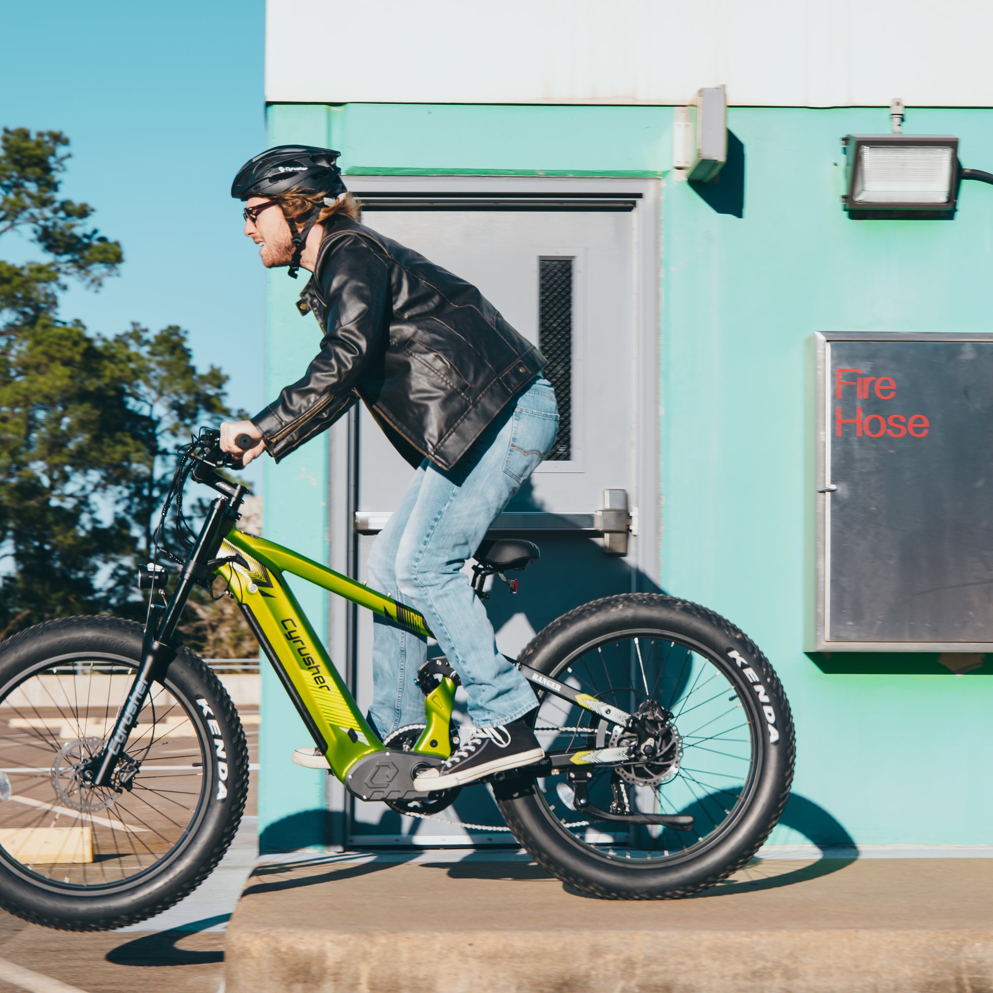 Step-over Fat Tire Electric Bike Comparison: Cyrusher Ranger vs. Juiced Bike NEW RipCurrent S