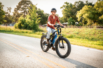 A man rides an  electric bike-0915