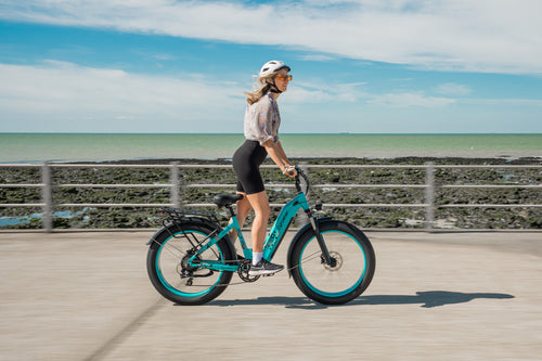 Cyrusher Kuattro ebike summer at the beach 01.