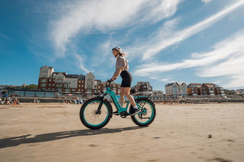 Cyrusher Kuattro ebike summer at the beach 11.