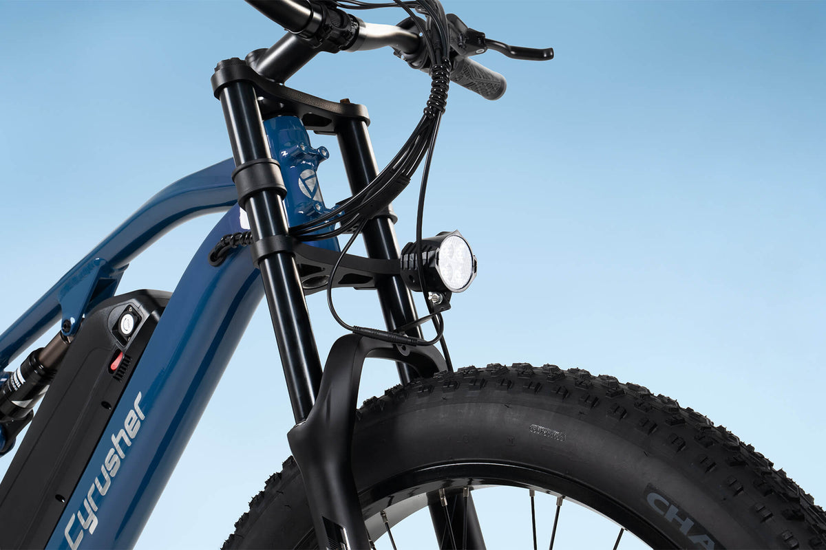02 · Dual-Crown Front Fork