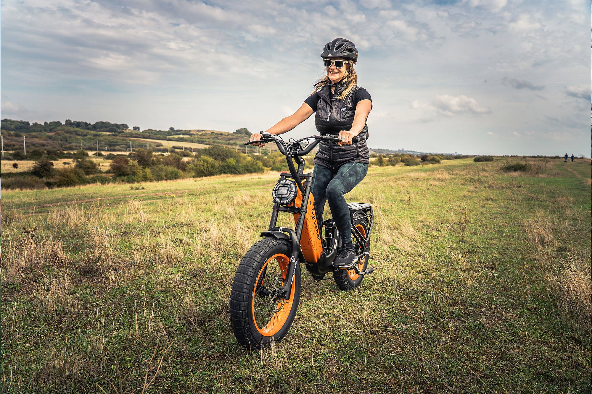 Cyrusher Kommoda Ebike 2025 New. Step-through electric bike. 68 miles electric bicycle.